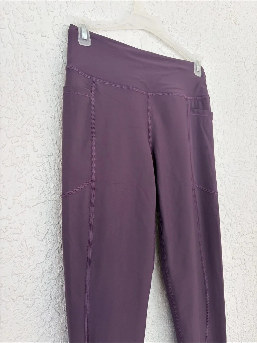 Victoria’s Secret Sport Purple total knockout  Leggings with Side Pockets size S
